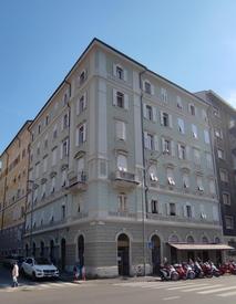 TRIESTE CENTRO - Via Giulia in Affitto