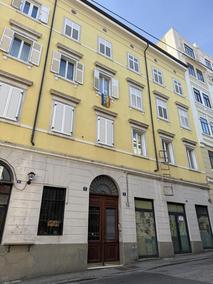 TRIESTE- PIAZZA GARIBALDI - VIA DEL BOSCO in Affitto