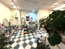 ATTIVITÀ DI PARRUCCHIERE CON MANICURE – AFFITTO LOCALE + ATTIVITÀ in Affitto